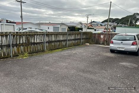 Photo of property in 27 Bulteel Street, New Plymouth, 4310