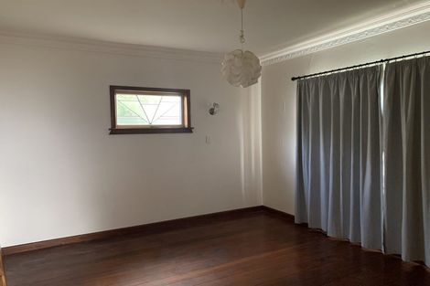 Photo of property in 40 Helston Road, Johnsonville, Wellington, 6037