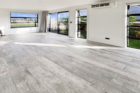 Photo of property in 16 Kelly Road, Riverhead, 0820