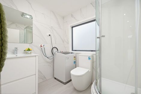 Photo of property in 140d Hepburn Road, Glendene, Auckland, 0602