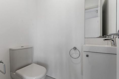 Photo of property in 47a Lynwood Road, New Lynn, Auckland, 0600