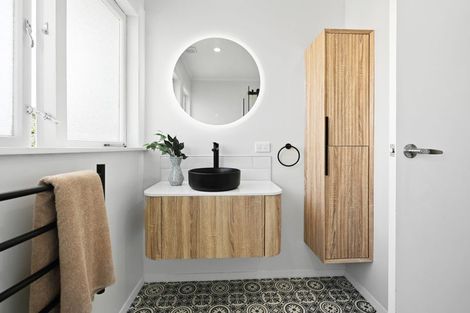 Photo of property in 142 Tuhikaramea Road, Dinsdale, Hamilton, 3204