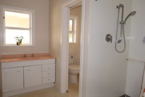 Photo of property in 2 Saint Leonard Street, Saint Johns Hill, Whanganui, 4501