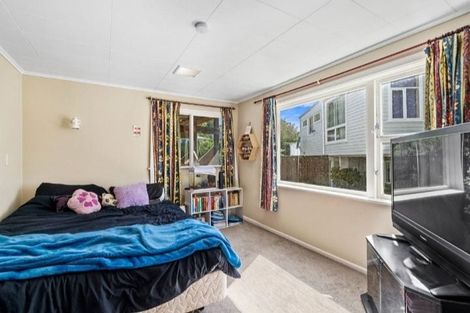 Photo of property in 38 Larsen Crescent, Tawa, Wellington, 5028