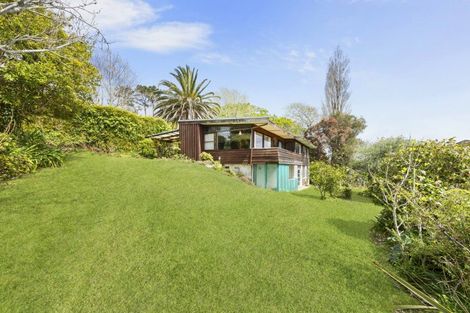 Photo of property in 115 Matipo Road, Mairangi Bay, Auckland, 0630