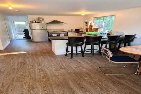 Photo of property in 89 Onetangi Road, Waiheke Island, 1971