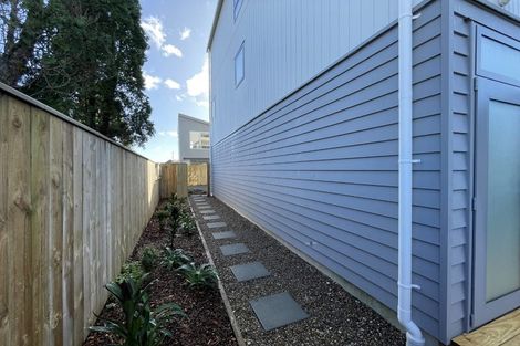 Photo of property in 8/2 Moor Avenue, Te Atatu Peninsula, Auckland, 0610