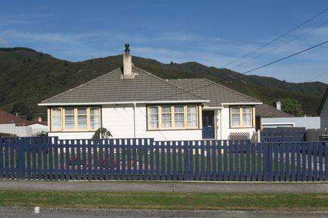 Photo of property in 50 Fleet Street, Naenae, Lower Hutt, 5011