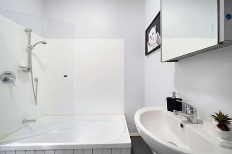 Photo of property in 49 Albionvale Road, Glen Eden, Auckland, 0602