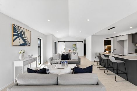 Photo of property in 14 Annie Aranui Drive, Poraiti, 4182