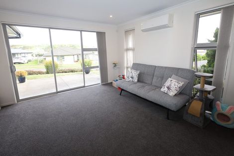 Photo of property in 35 Rochfort Crescent, Pyes Pa, Tauranga, 3112
