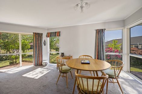 Photo of property in 17 Kingsgate Avenue, Havelock North, 4130