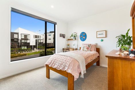 Photo of property in 8 Hobsonville Point Road, Hobsonville, Auckland, 0616