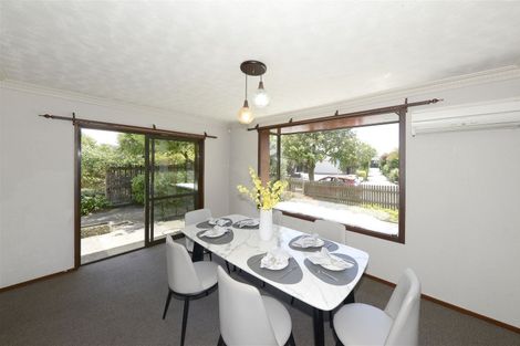 Photo of property in 9 Montclare Avenue, Ilam, Christchurch, 8041