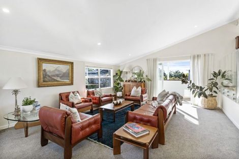 Photo of property in 11 Tui Vale Road, Shelly Park, Auckland, 2014