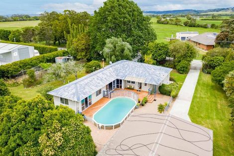 Photo of property in 17 Pyle Road West, One Tree Point, 0118