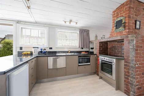 Photo of property in 102 Point Road, Monaco, Nelson, 7011