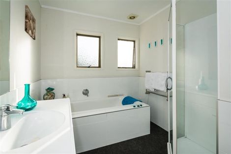 Photo of property in 859 Beach Road, Waiake, Auckland, 0630