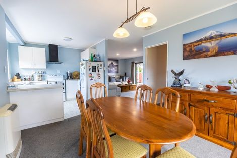 Photo of property in 5 Caulfield Place, Nawton, Hamilton, 3200