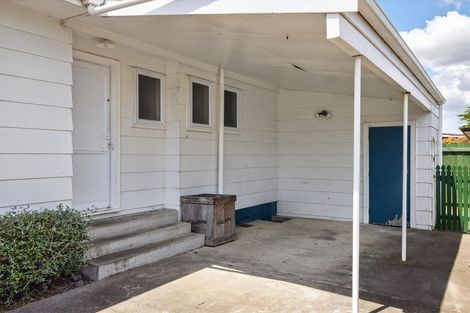 Photo of property in 4 Rhodes Drive, Kelvin Grove, Palmerston North, 4414