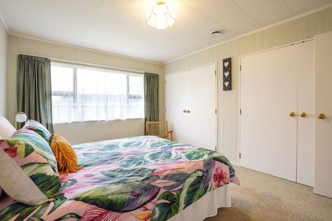Photo of property in 124 Amberley Avenue, Highbury, Palmerston North, 4412