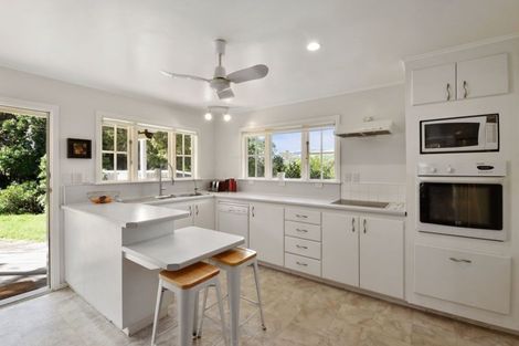 Photo of property in 19 Kainui Road, Raumati South, Paraparaumu, 5032