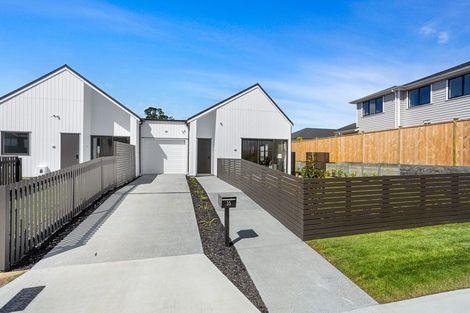 Photo of property in 35 Cambie Avenue, Red Beach, 0932