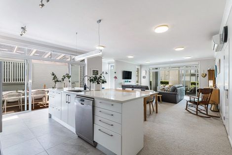 Photo of property in 4 Plantation Terrace, Orewa, 0931