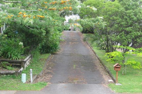 Photo of property in 47 Beechdale Crescent, Pakuranga Heights, Auckland, 2010