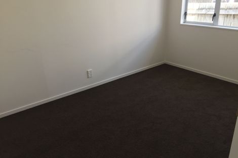 Photo of property in 8b Ascot Avenue, Henderson, Auckland, 0610