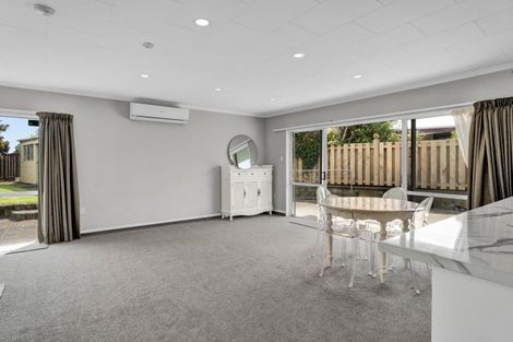 Photo of property in 14 Heaphy Road, Opunake, 4616