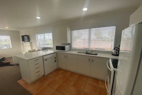 Photo of property in 198 Oceanbeach Road, Mount Maunganui, 3116