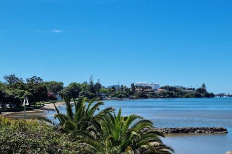 Photo of property in 2 Fraser Street, Tauranga, 3110