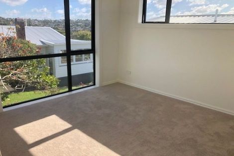Photo of property in 12c Newhaven Terrace, Mairangi Bay, Auckland, 0630