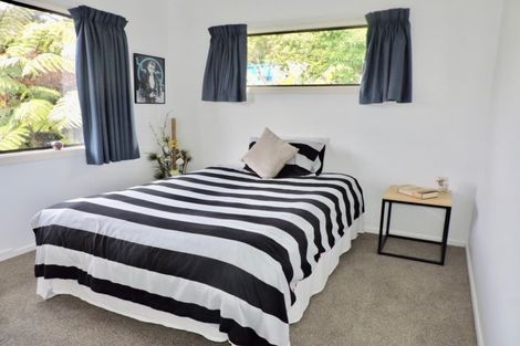 Photo of property in 13 Chester Road, Tawa, Wellington, 5028