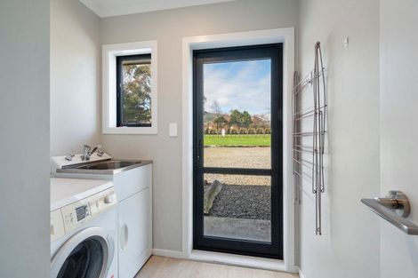 Photo of property in 841 Makerua Road, Tokomaru, Palmerston North, 4474