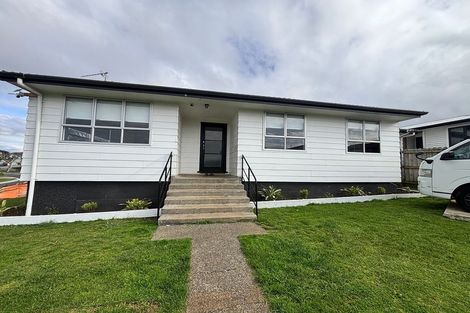 Photo of property in 2 Arnhem Place, Pukekohe, 2120