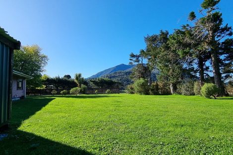 Photo of property in 2535 Lake Brunner Road, Inchbonnie, Kumara, 7875