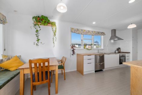 Photo of property in 35 Henderson Street, Riversdale, Blenheim, 7201