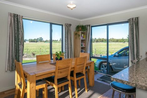 Photo of property in 92 Beacon Road, Dillons Point, Blenheim, 7273
