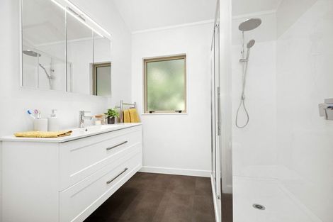 Photo of property in 21a Mahoe Street, Tawa, Wellington, 5028