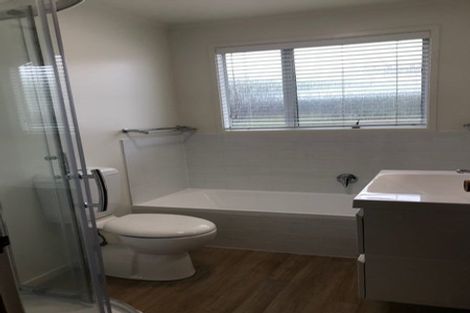 Photo of property in 1/15 Glastron Place, Bayview, Auckland, 0629