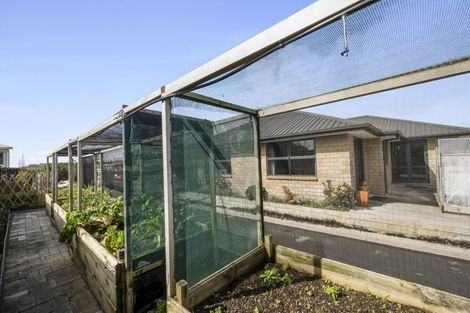 Photo of property in 18a Virginia Place, Whalers Gate, New Plymouth, 4310