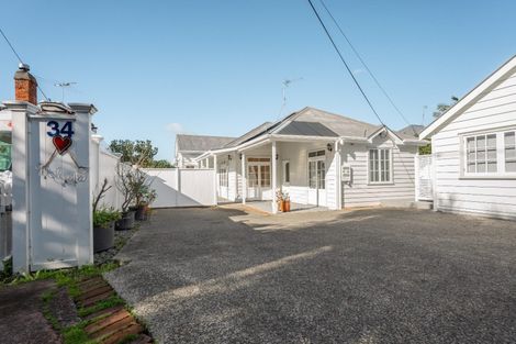 Photo of property in 34 William Bond Street, Stanley Point, Auckland, 0624