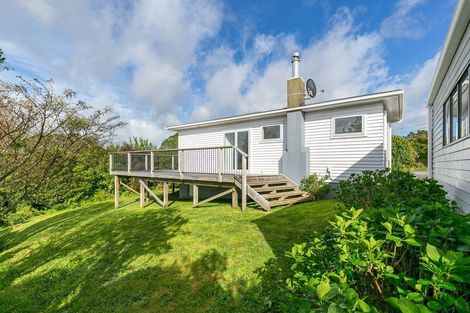 Photo of property in 86 Ruskin Road, Newlands, Wellington, 6037