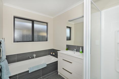 Photo of property in 18 Wairau Drive, Tikipunga, Whangarei, 0112