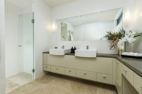 Photo of property in 15 Lake View Road, Takapuna, Auckland, 0622