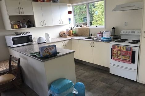 Photo of property in 13 Sumich Place, West Harbour, Auckland, 0618