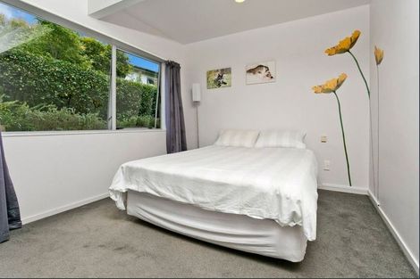 Photo of property in 2/79 Ocean View Road, Hillcrest, Auckland, 0627