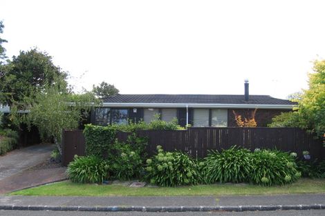 Photo of property in 1 Valkyria Place, Beach Haven, Auckland, 0626